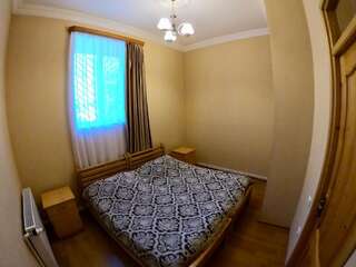 Гостевой дом Guesthouse Lenjeri Местиа Двухместный номер эконом-класса с 2 отдельными кроватями и общей ванной комнатой-34